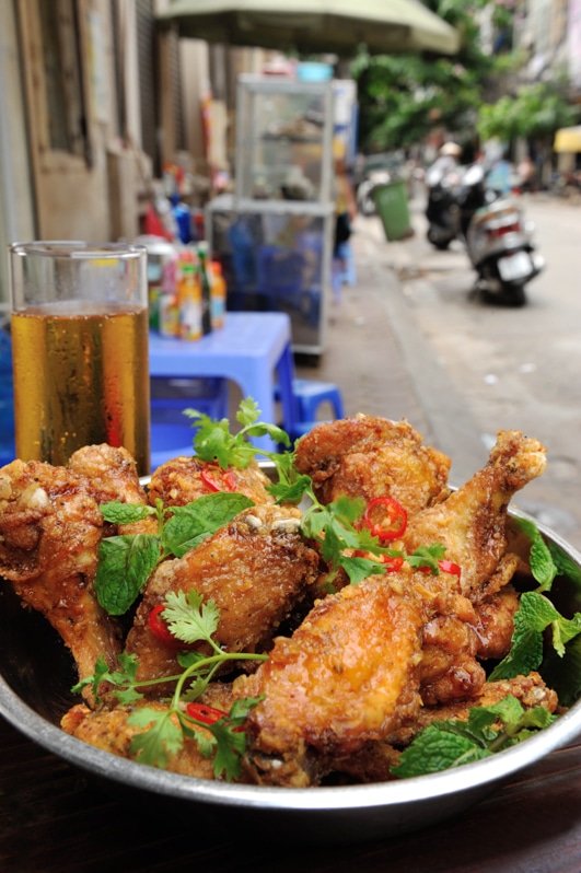 {Crispy Chicken Wings with Fish Sauce}