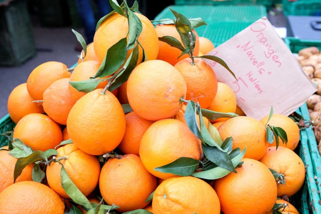 oranges at farmers market