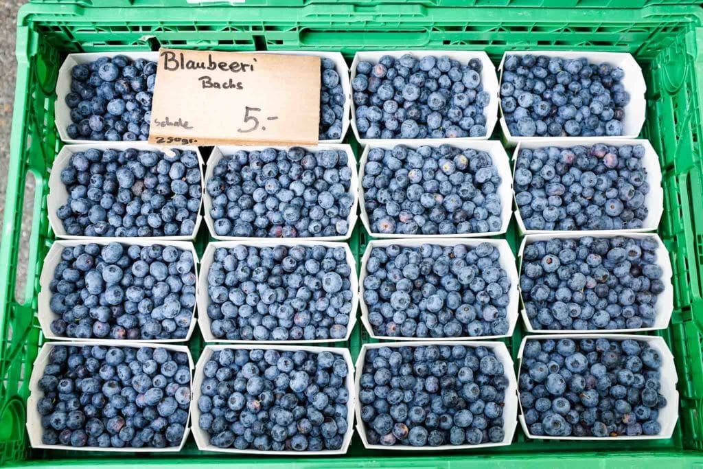 blueberries at farmers market