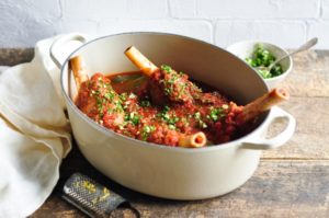 slow cooked lamb shanks red wine