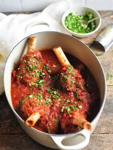 slow cooked lamb shanks red wine