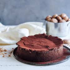 nigella sunken chocolate amaretto cake