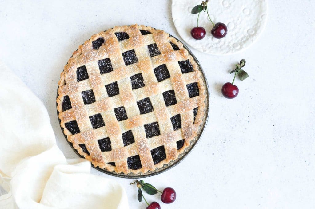 cherry pie with lattice pie crust