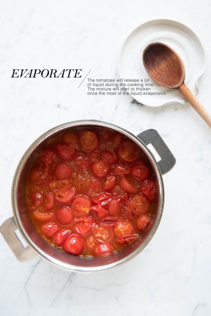 tomato relish in saucepan simmering