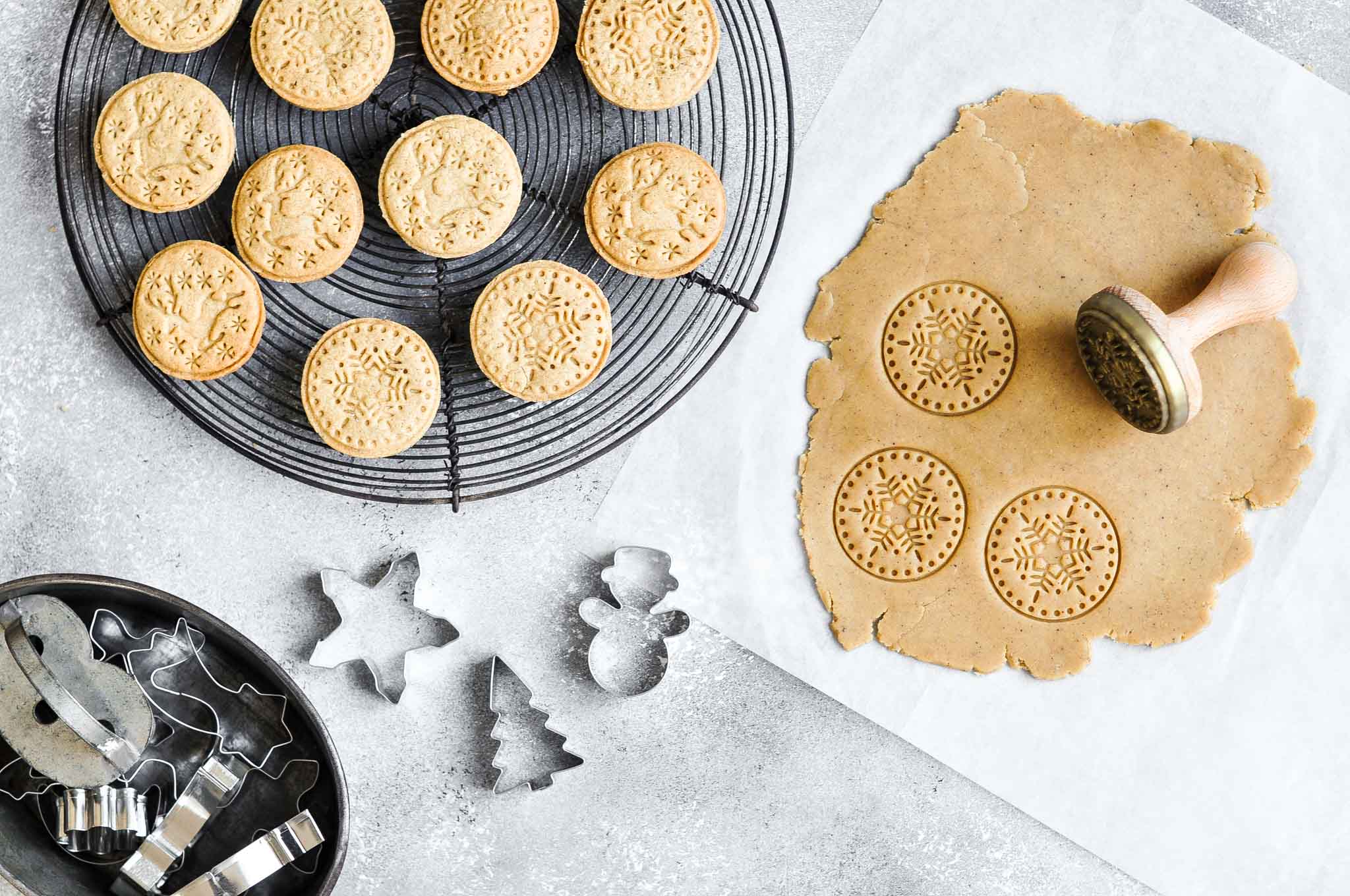 gingerbread sable cookies with christmas cookie cutters