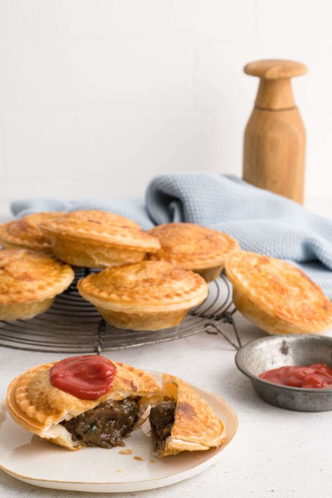 pie maker meat pies with ketchup