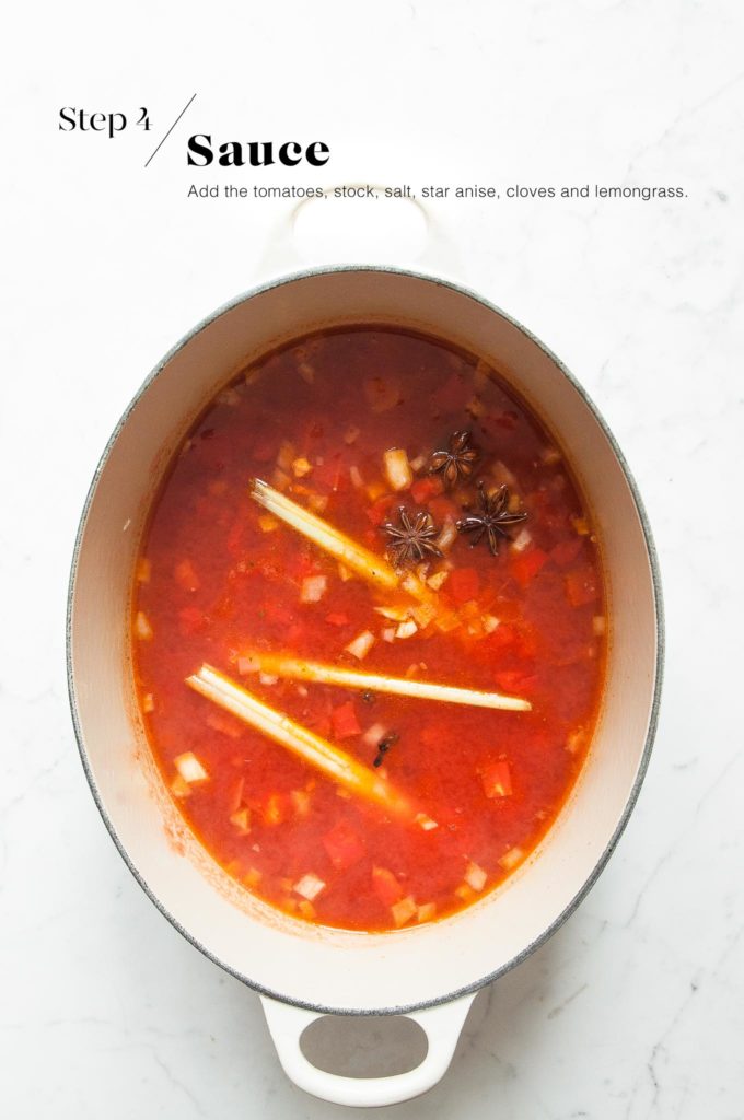 sauce for vietnamese beef stew in cast iron pot