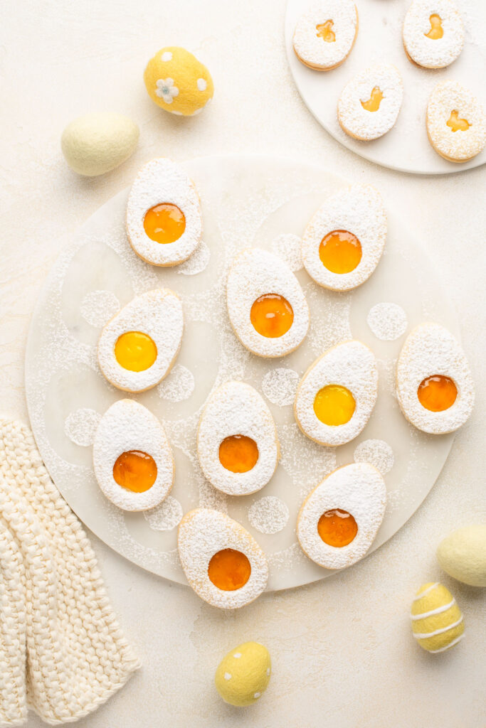 easter linzer cookies with lemon curd