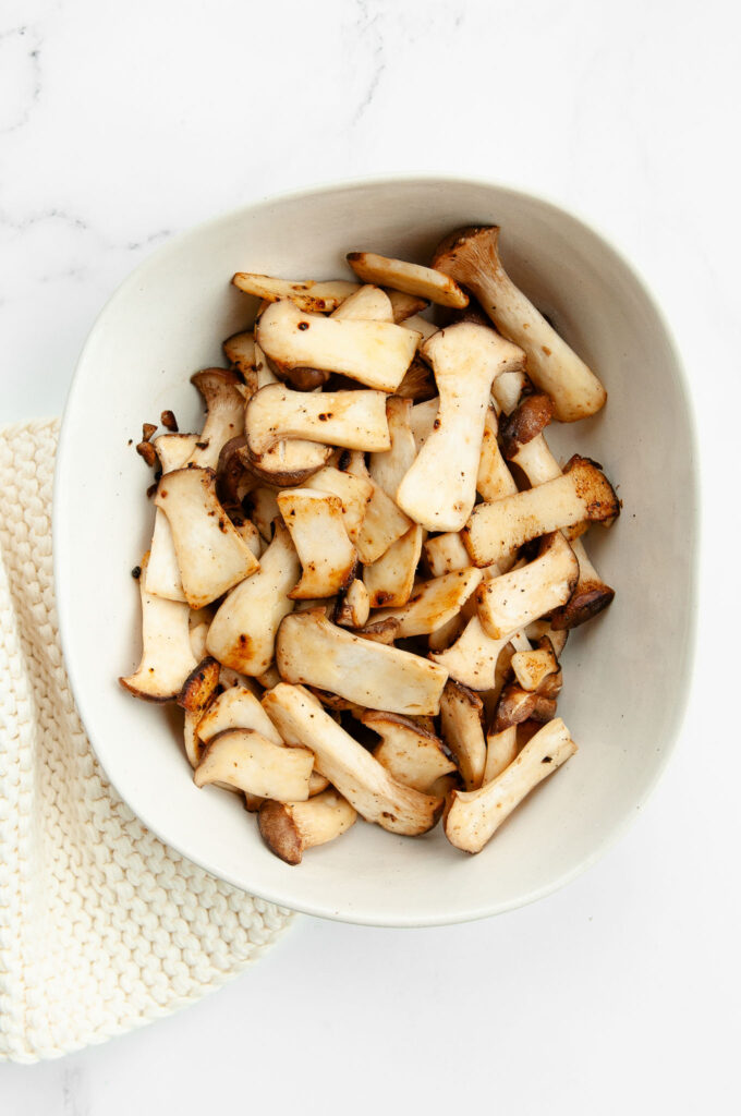 sautéed mushrooms for bibimbap
