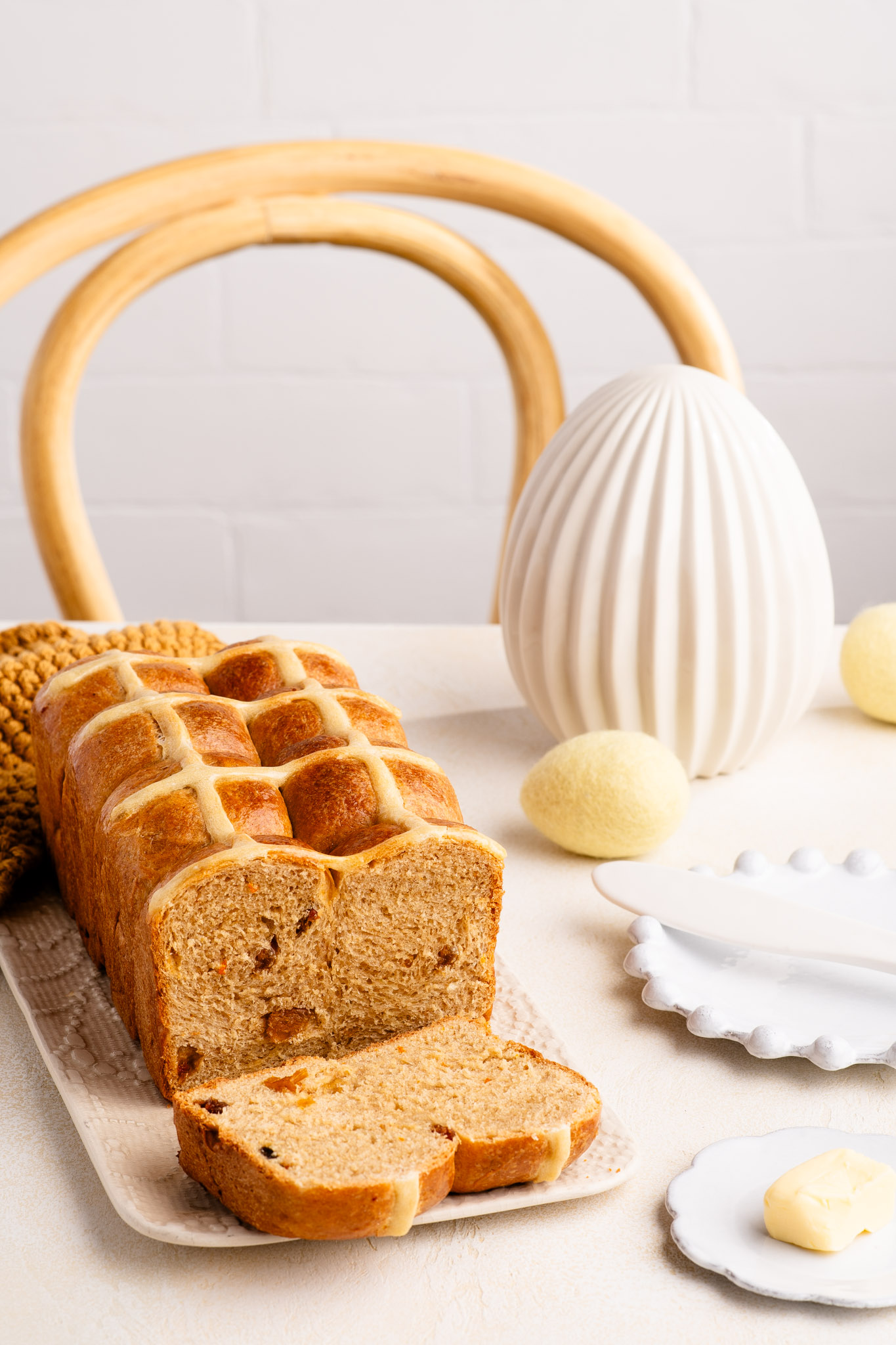 hot cross bun loaf sliced