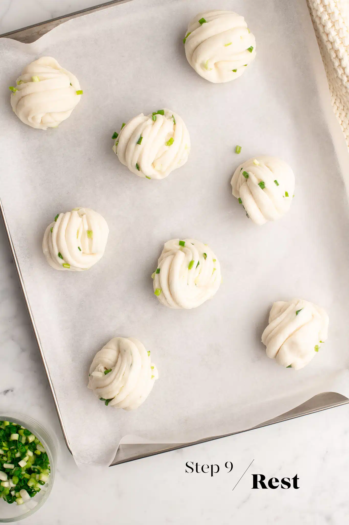 scallion flower buns before steaming